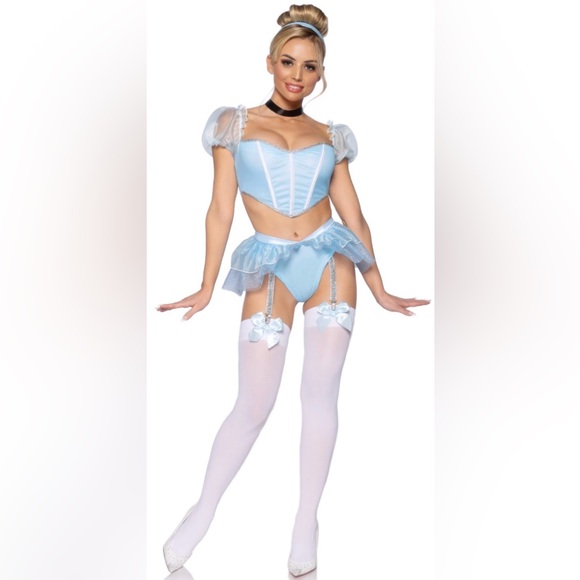 Sexy princess Cinderella - Picture 7 of 9